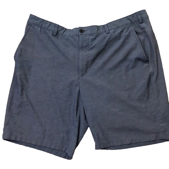 Men’s Izod gray lightweight quick dry golf shorts. Size 42 - Picture 2 of 6